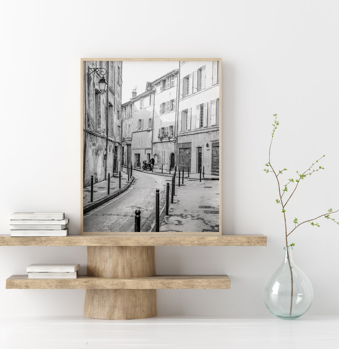 Französische Straße | Schwarzweißer Fine Art Poster Print
